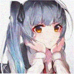 声音设计在混音室接受访谈的头像留影